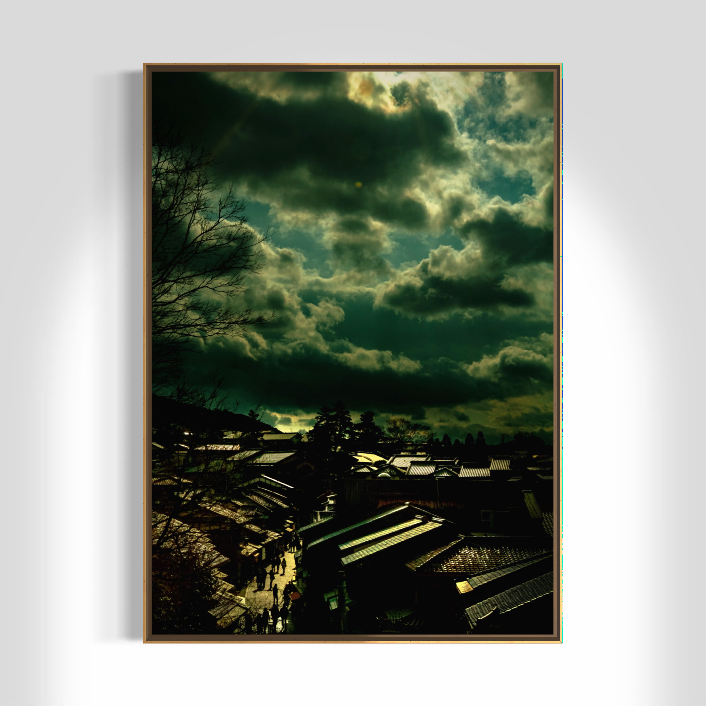 日正當中，風帶雲來<br />我把自己帶來<br />At Noon, the Wind Brings Clouds; <br />I Bring Myself<br />